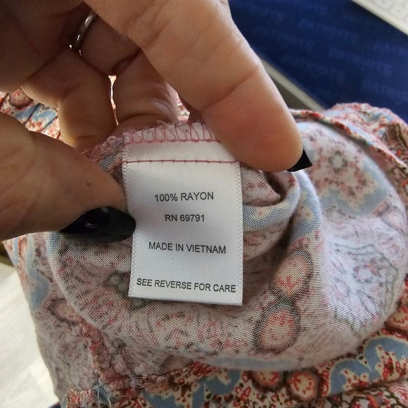 Sara Michelle 2X Pink Blue Tan Paisley Print V Neck Button Front Tunic Top - Picture 5 of 6